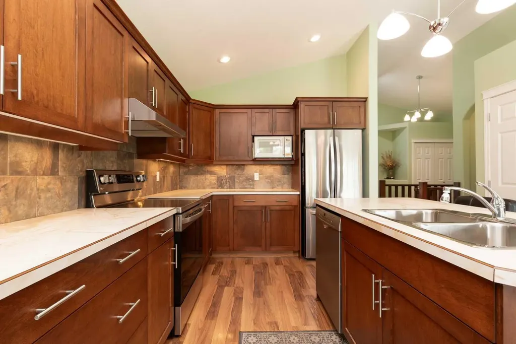 334 Mt Sunburst Way W Lethbridge AB T1K 3J9
