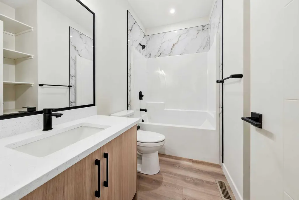 13 Tranter Street Red Deer AB T4P 0Y9