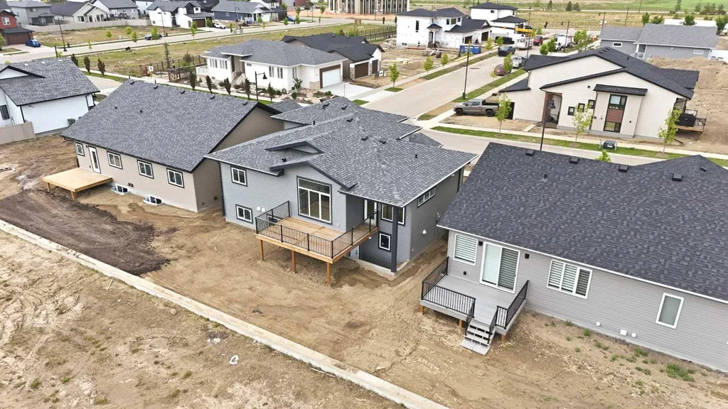 13 Tranter Street Red Deer AB T4P 0Y9