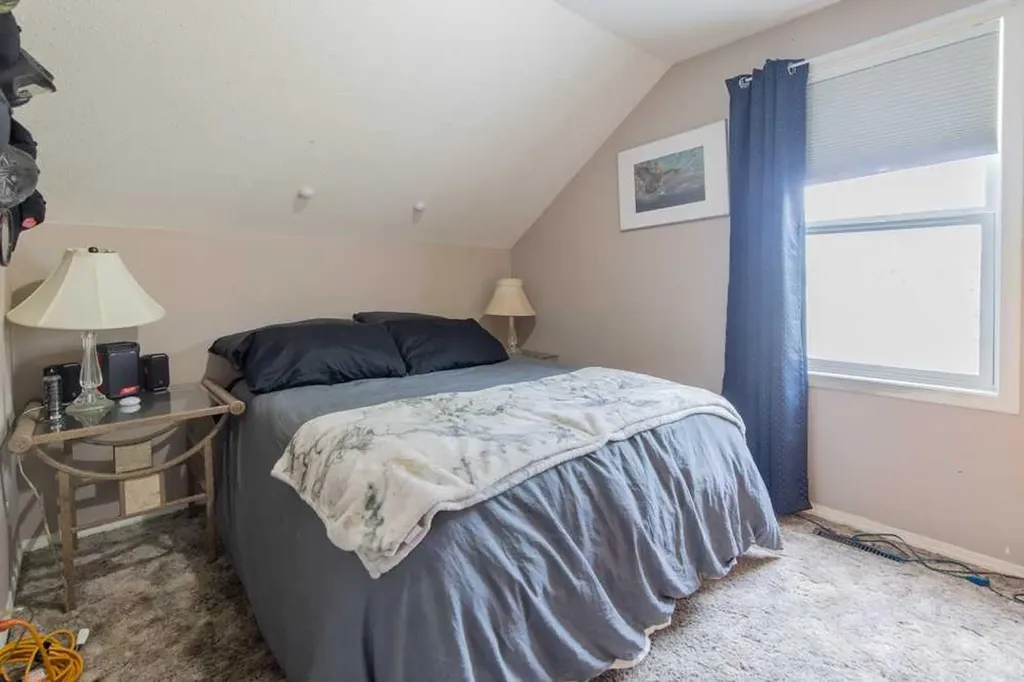 1312 4 Avenue N Lethbridge AB T1H 0L2