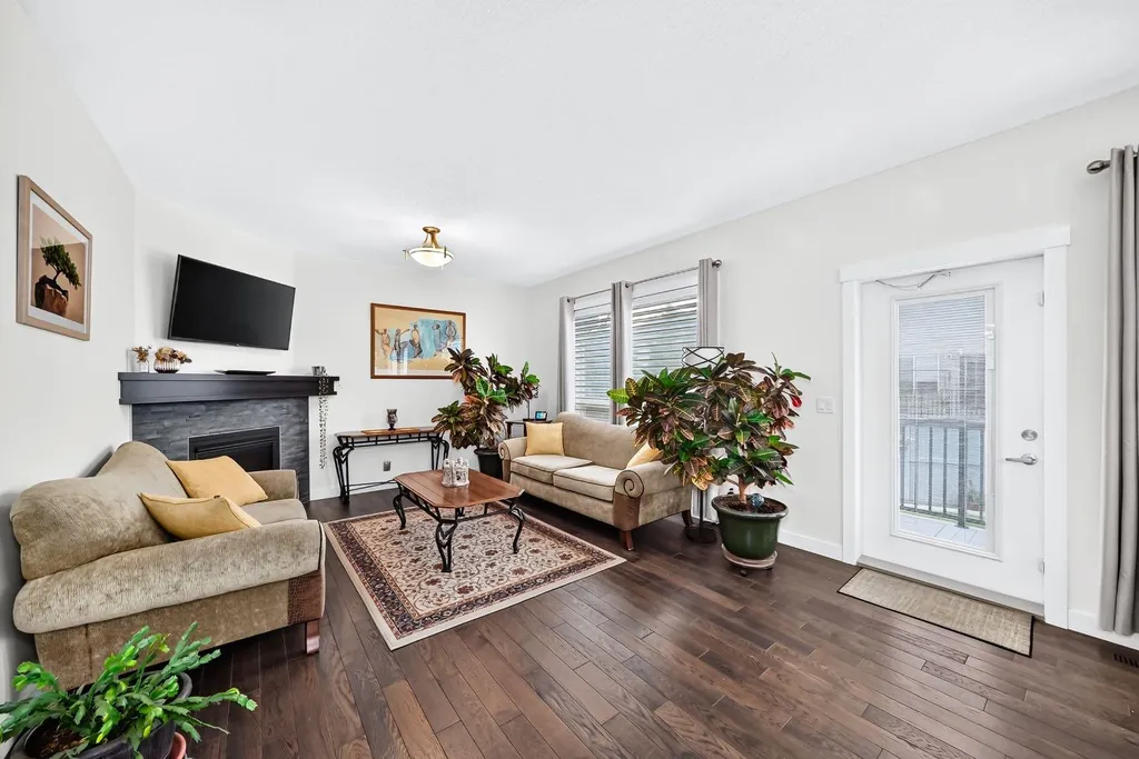 123 Nolancrest Circle NW Calgary AB T3R 0T6
