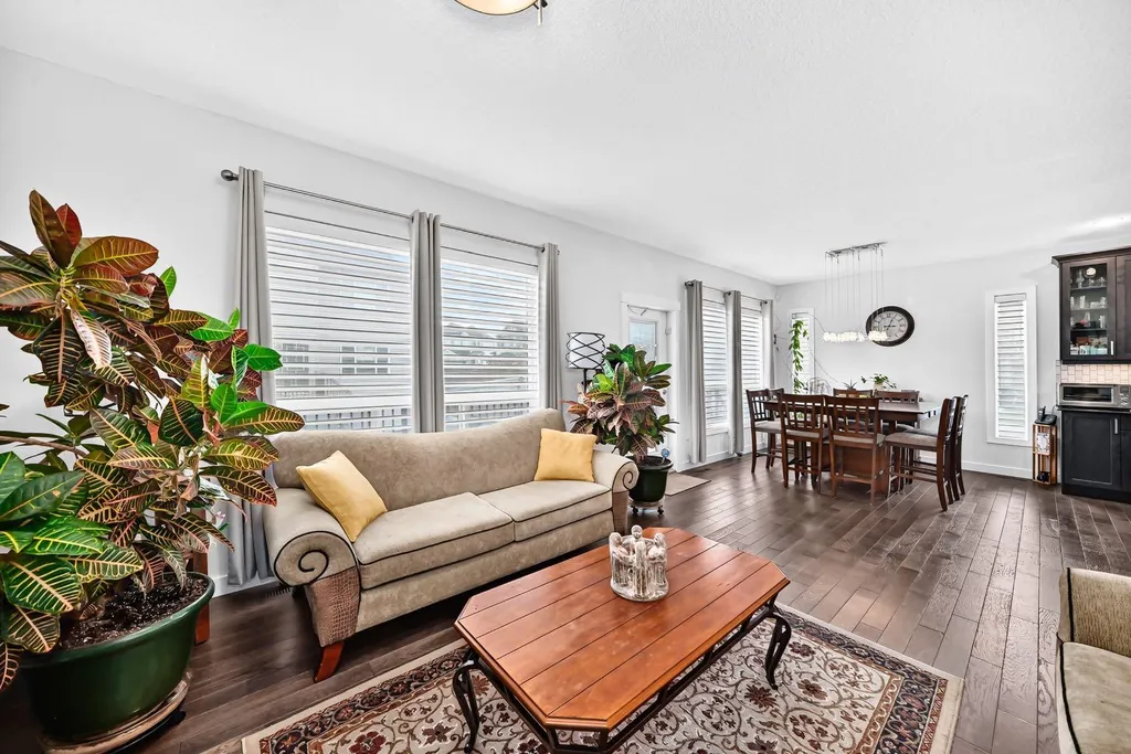 123 Nolancrest Circle NW Calgary AB T3R 0T6