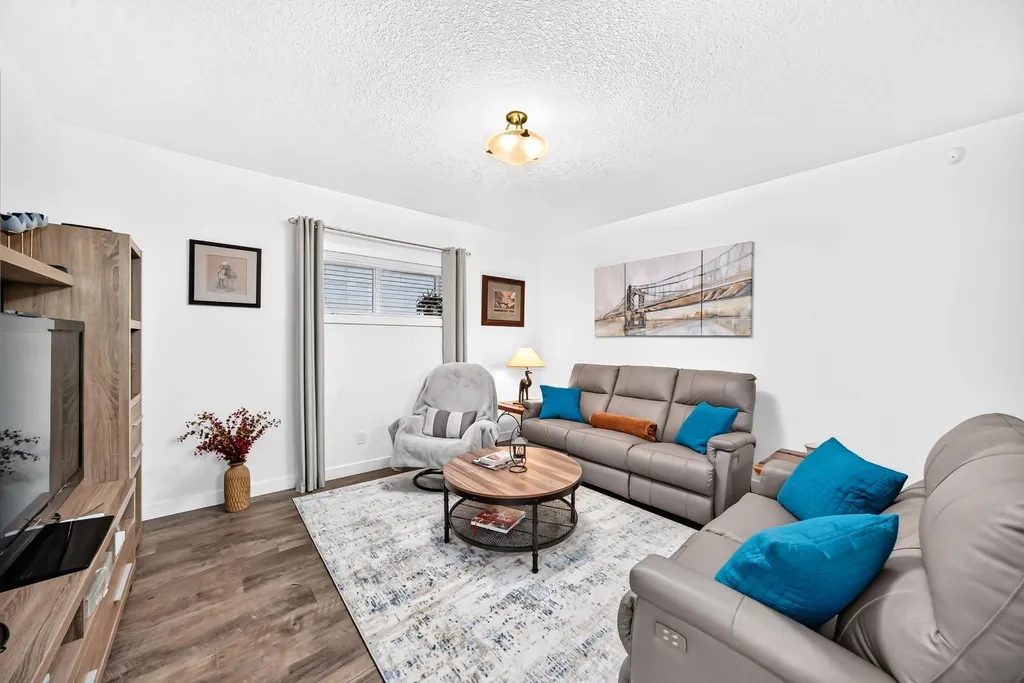 123 Nolancrest Circle NW Calgary AB T3R 0T6