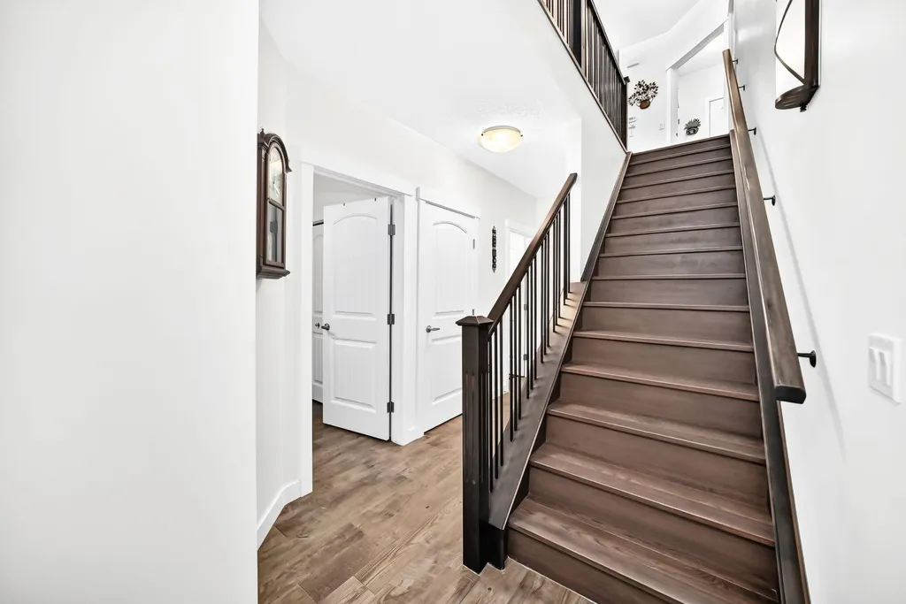 123 Nolancrest Circle NW Calgary AB T3R 0T6