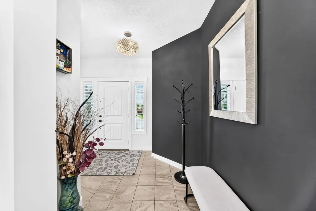 123 Nolancrest Circle NW Calgary AB T3R 0T6