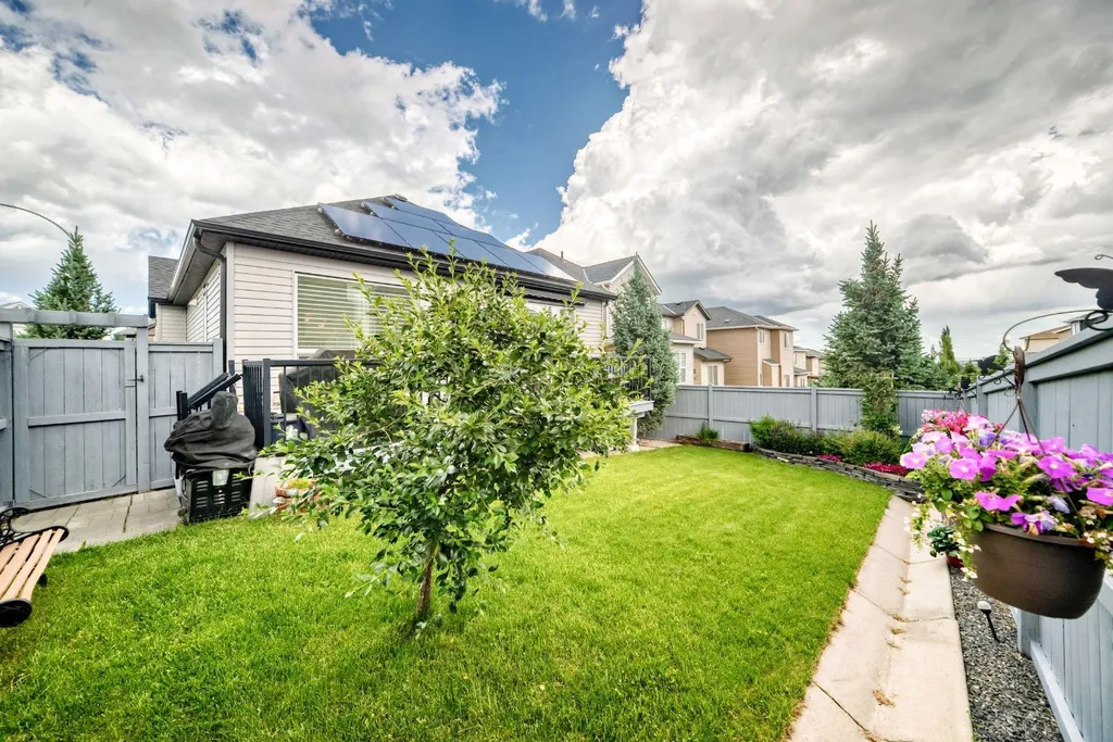 123 Nolancrest Circle NW Calgary AB T3R 0T6