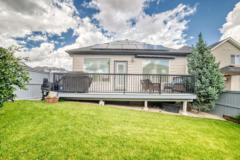 123 Nolancrest Circle NW Calgary AB T3R 0T6