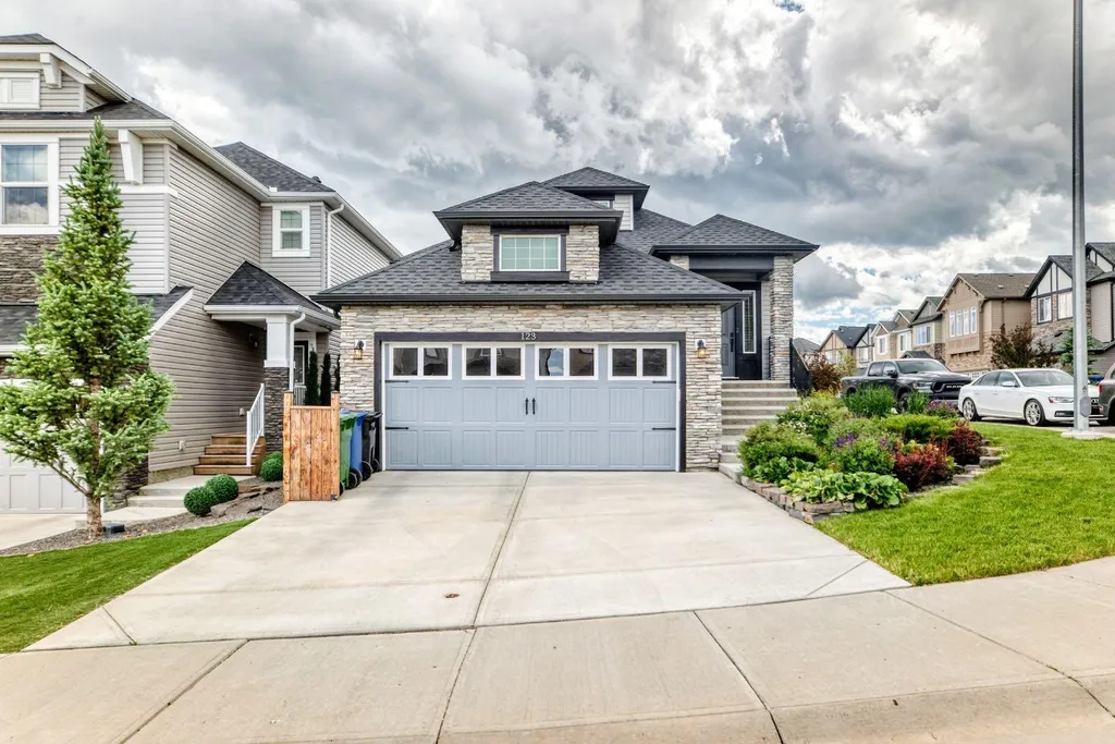 123 Nolancrest Circle NW Calgary AB T3R 0T6
