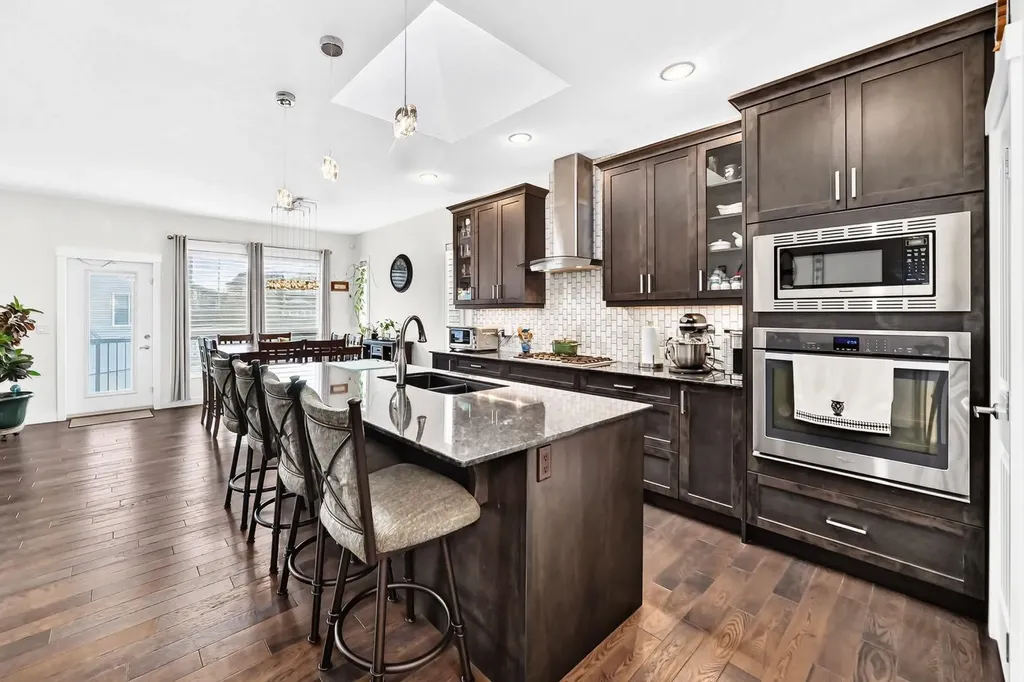 123 Nolancrest Circle NW Calgary AB T3R 0T6