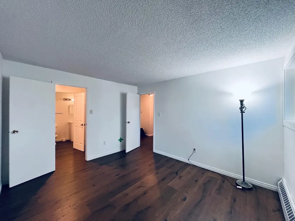 550 Westwood Drive SW Calgary AB T3E 3V6