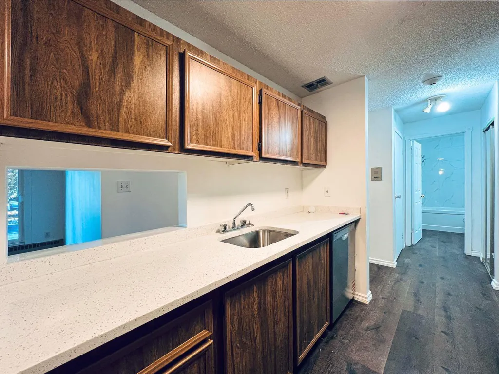 550 Westwood Drive SW Calgary AB T3E 3V6