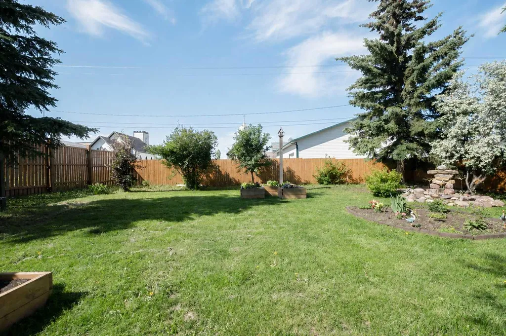 9920 98 Street Sexsmith AB T0H 3C0