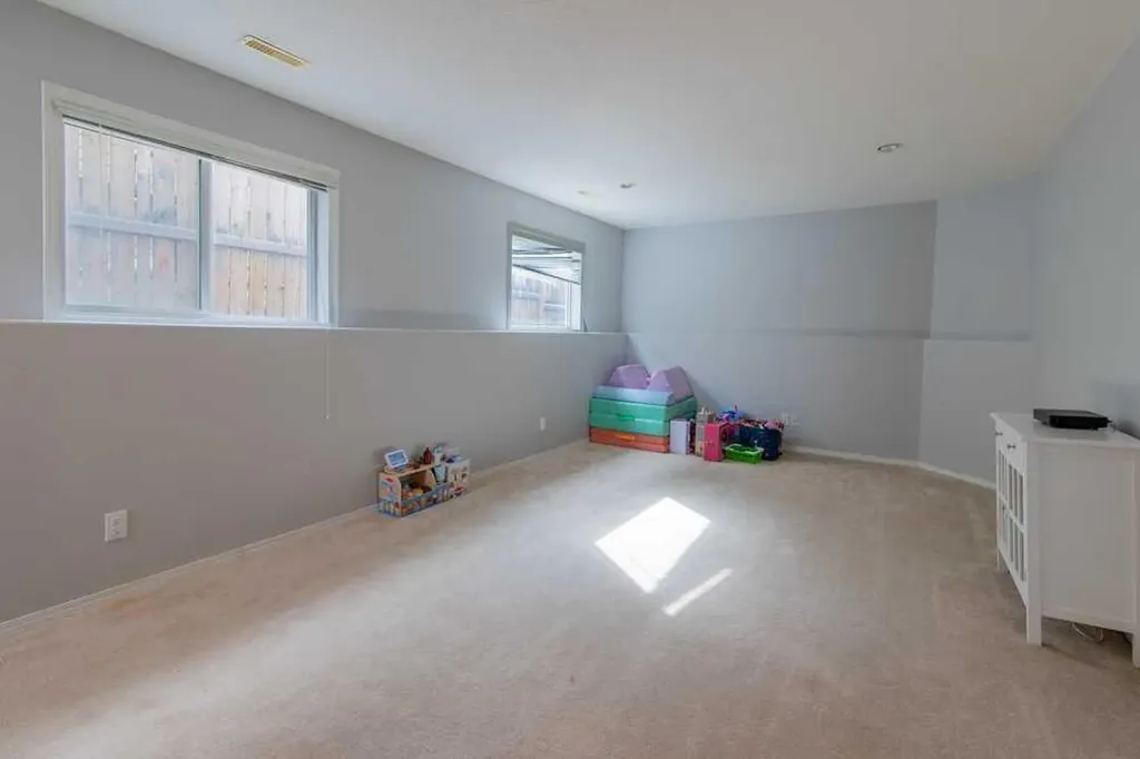 48 Blackfoot Court W Lethbridge AB T1K 7P5
