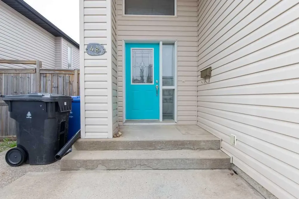 48 Blackfoot Court W Lethbridge AB T1K 7P5
