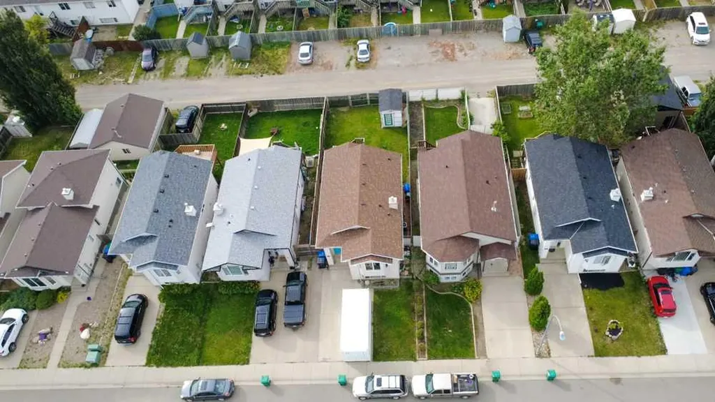 48 Blackfoot Court W Lethbridge AB T1K 7P5