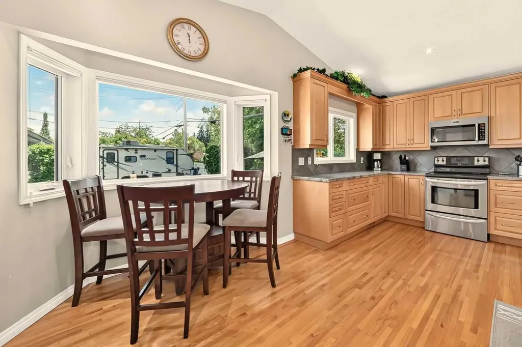 2024 Chicoutimi Drive NW Calgary AB T2L 0V7