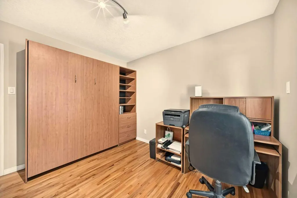 2024 Chicoutimi Drive NW Calgary AB T2L 0V7
