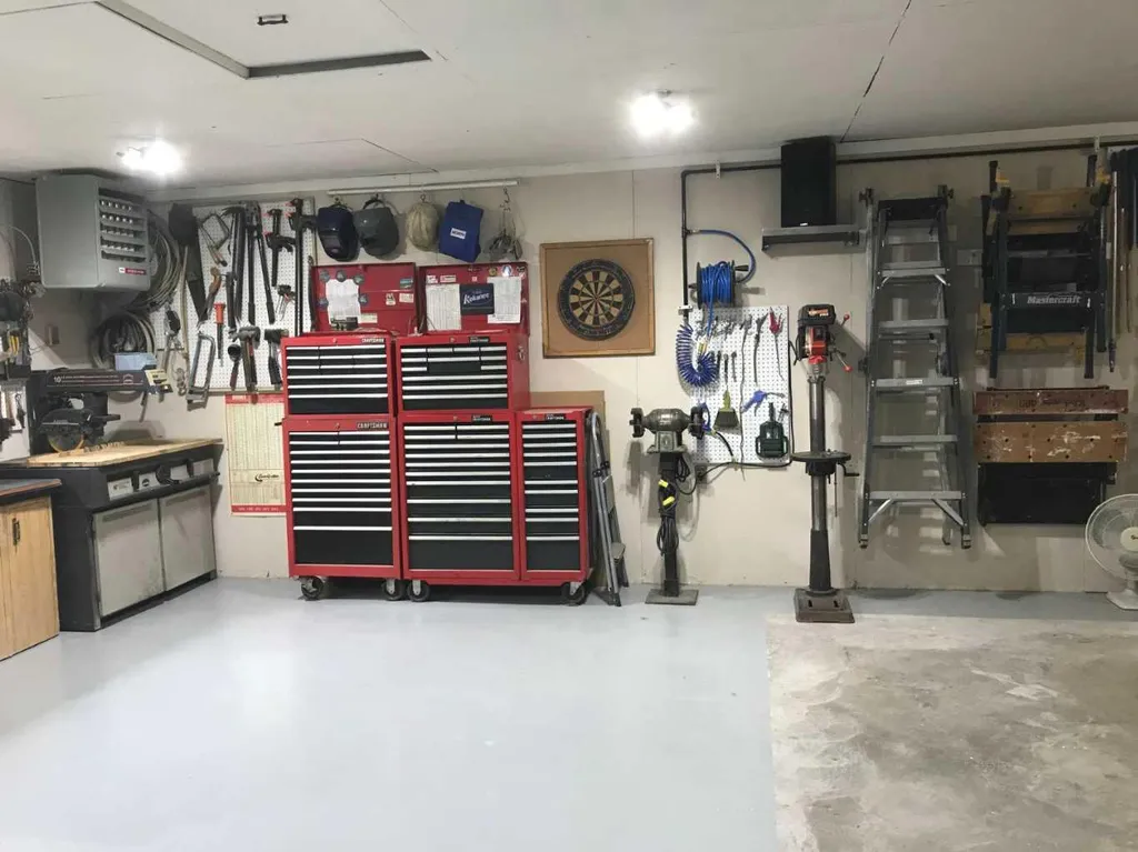 2024 Chicoutimi Drive NW Calgary AB T2L 0V7