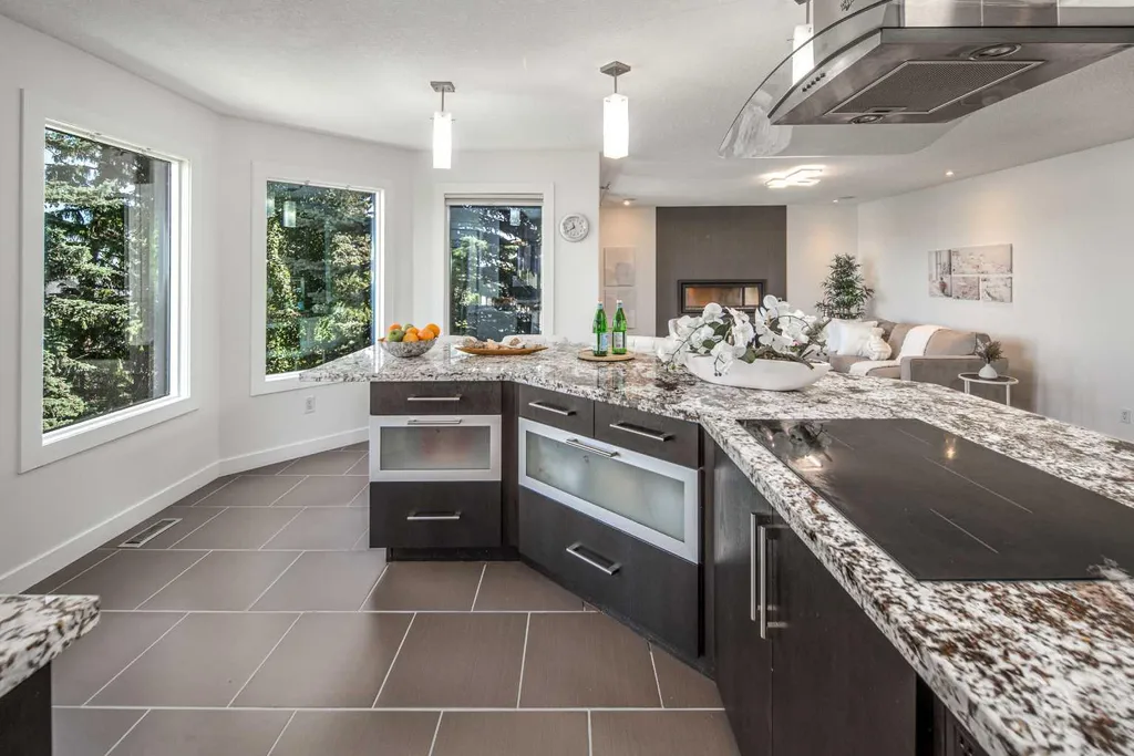 1396 Shawnee Road SW Calgary AB T2Y 2H1