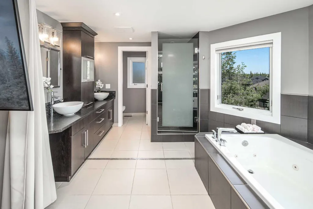 1396 Shawnee Road SW Calgary AB T2Y 2H1
