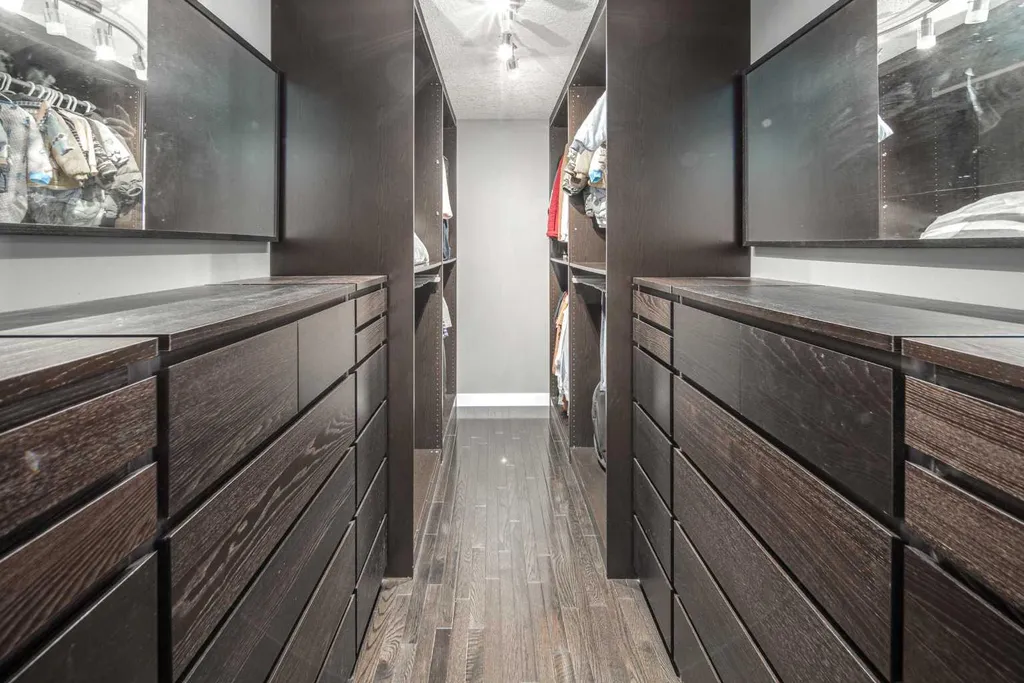 1396 Shawnee Road SW Calgary AB T2Y 2H1