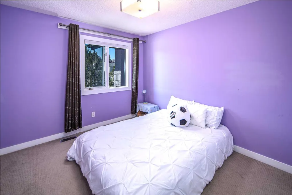 1396 Shawnee Road SW Calgary AB T2Y 2H1