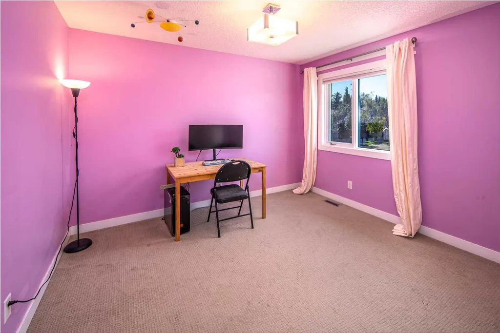 1396 Shawnee Road SW Calgary AB T2Y 2H1