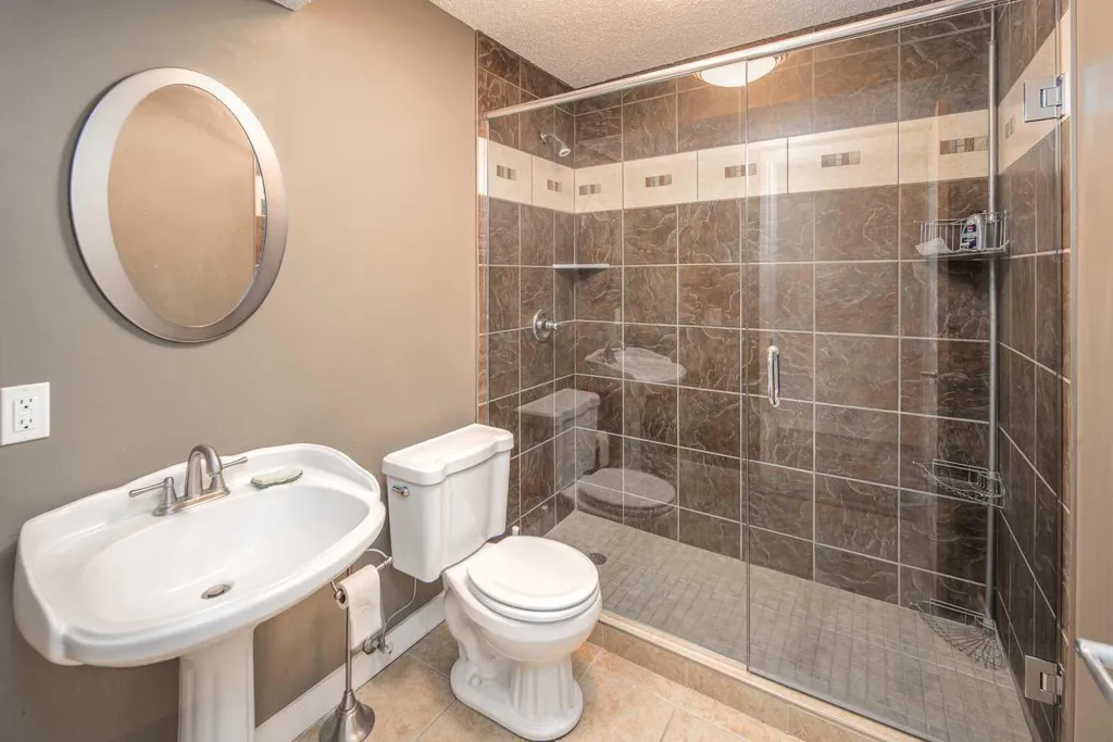 1396 Shawnee Road SW Calgary AB T2Y 2H1