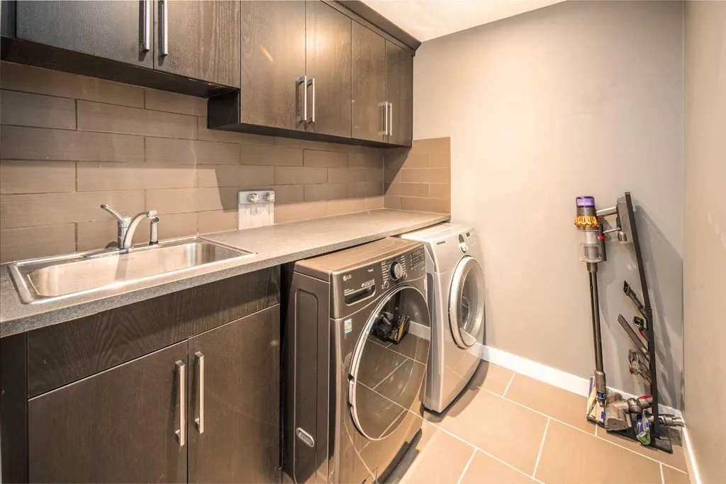 1396 Shawnee Road SW Calgary AB T2Y 2H1