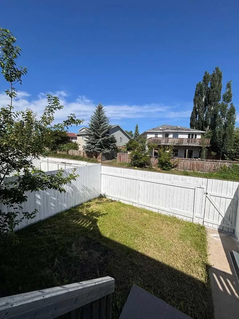 15 Blackfoot Boulevard W Lethbridge AB T1K 7N7