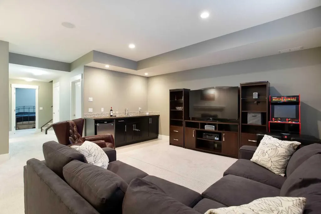 434 22 Avenue NW Calgary AB T2M 1N3