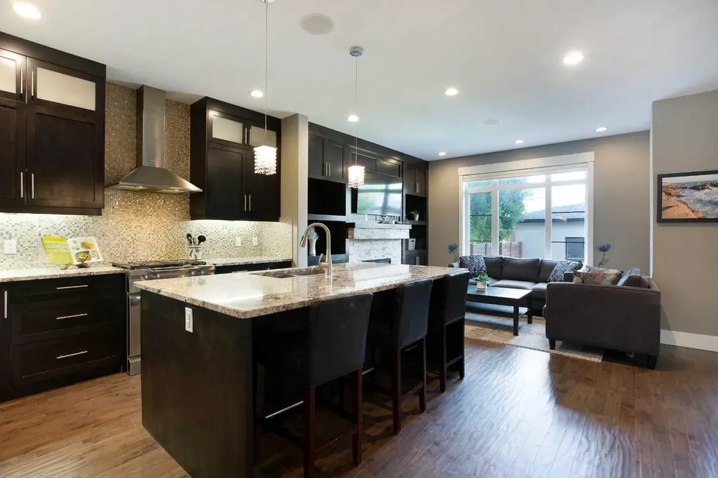 434 22 Avenue NW Calgary AB T2M 1N3