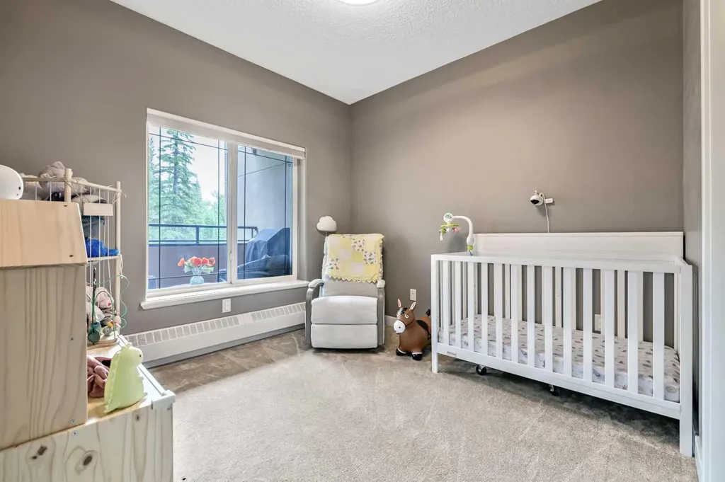 20 Discovery Ridge Close SW Calgary AB T3H 5X4