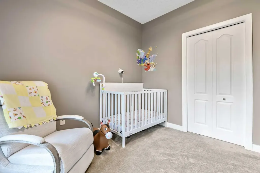 20 Discovery Ridge Close SW Calgary AB T3H 5X4
