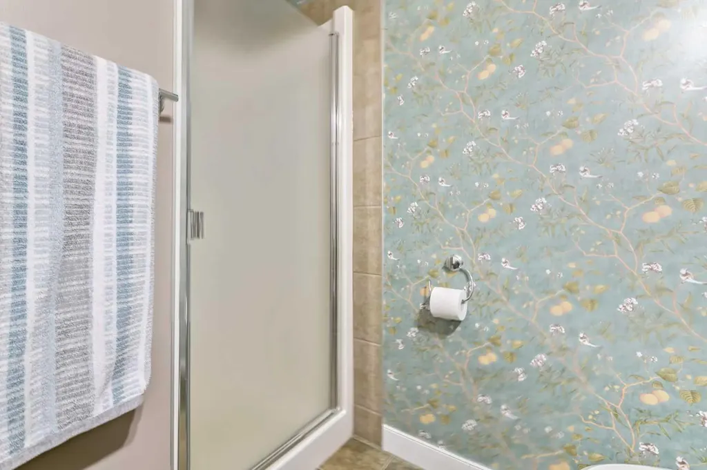 20 Discovery Ridge Close SW Calgary AB T3H 5X4