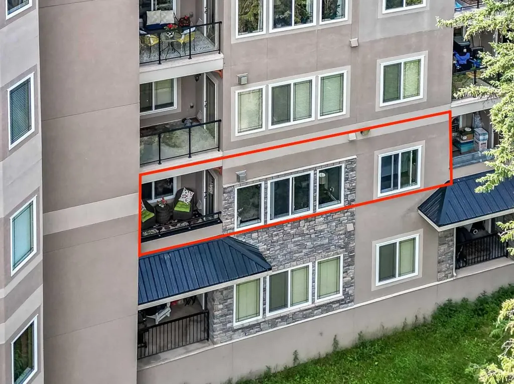 20 Discovery Ridge Close SW Calgary AB T3H 5X4