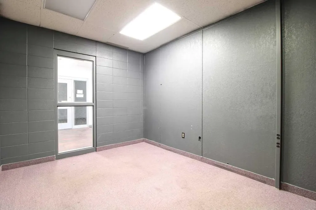 5720 44 Street Lloydminster AB T9V 0B6
