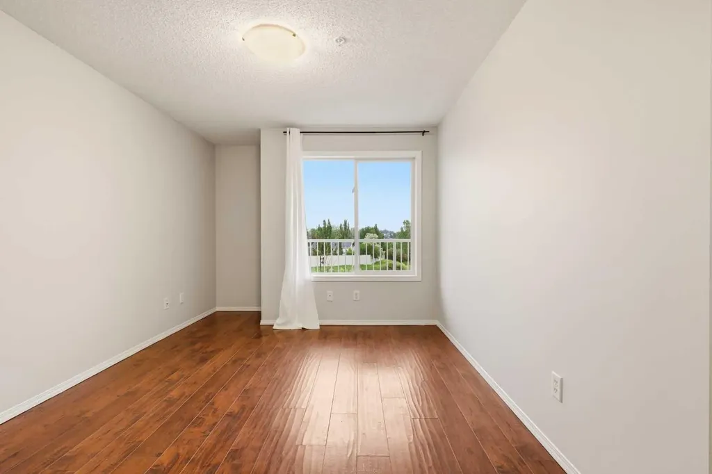 700 Willowbrook Road NW Airdrie AB T4B 0L5