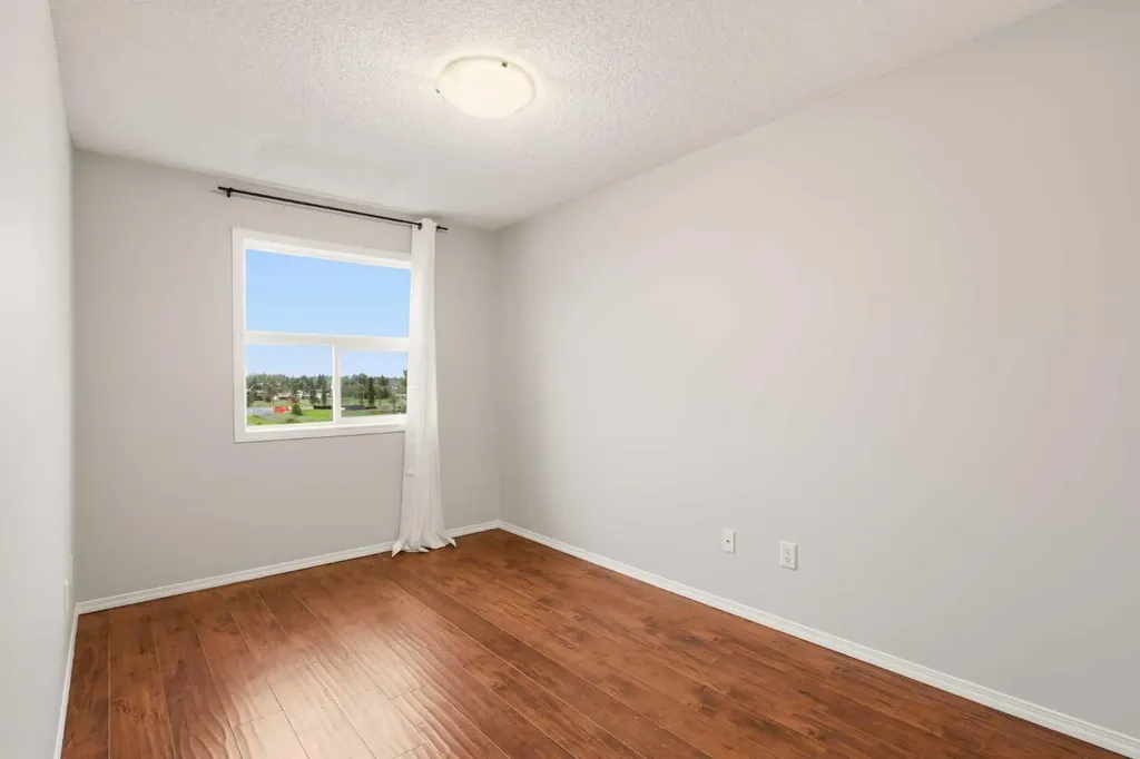 700 Willowbrook Road NW Airdrie AB T4B 0L5