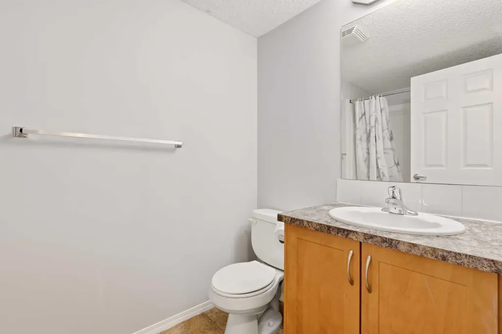 700 Willowbrook Road NW Airdrie AB T4B 0L5