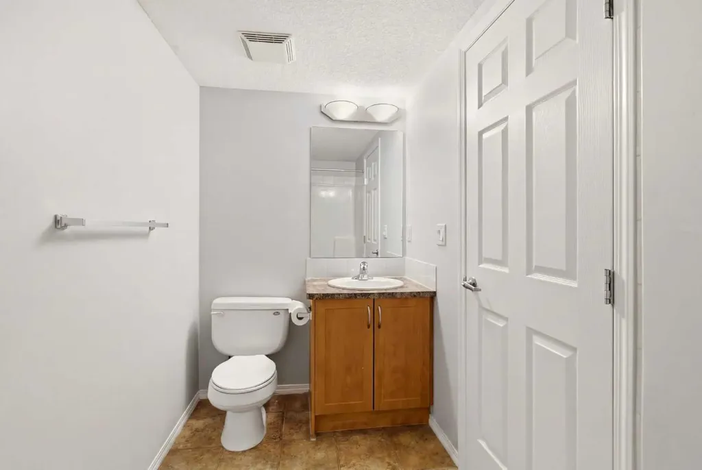 700 Willowbrook Road NW Airdrie AB T4B 0L5