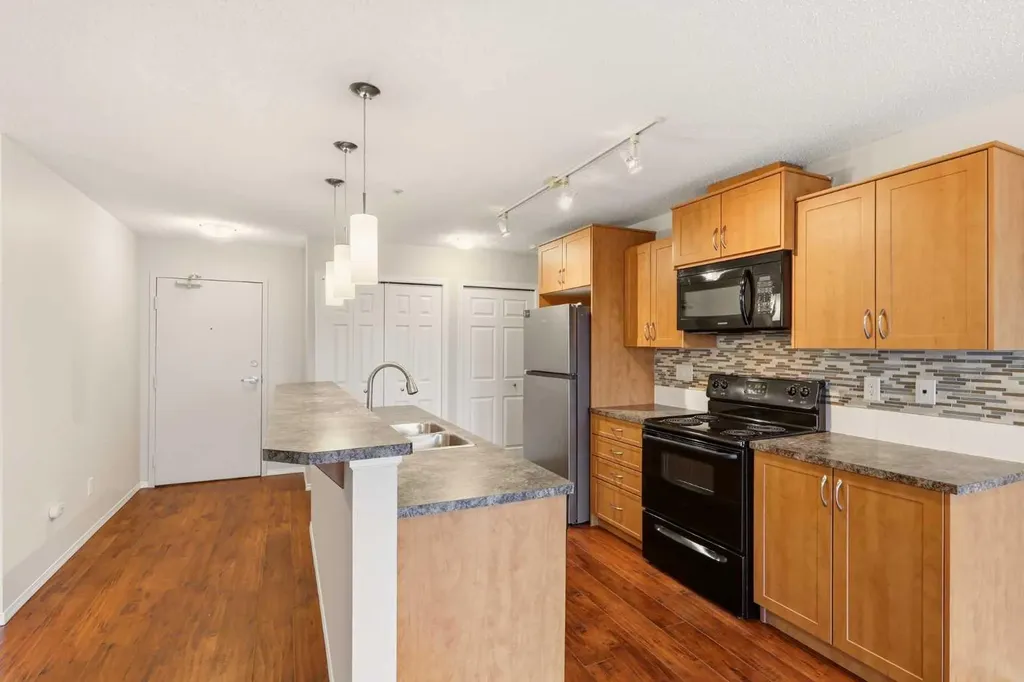 700 Willowbrook Road NW Airdrie AB T4B 0L5