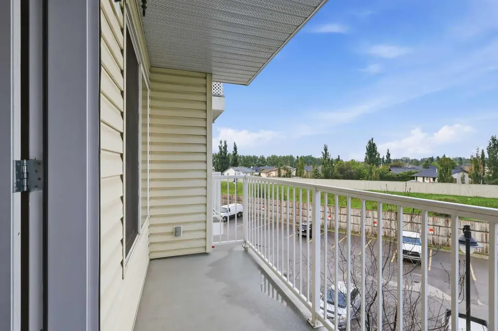 700 Willowbrook Road NW Airdrie AB T4B 0L5