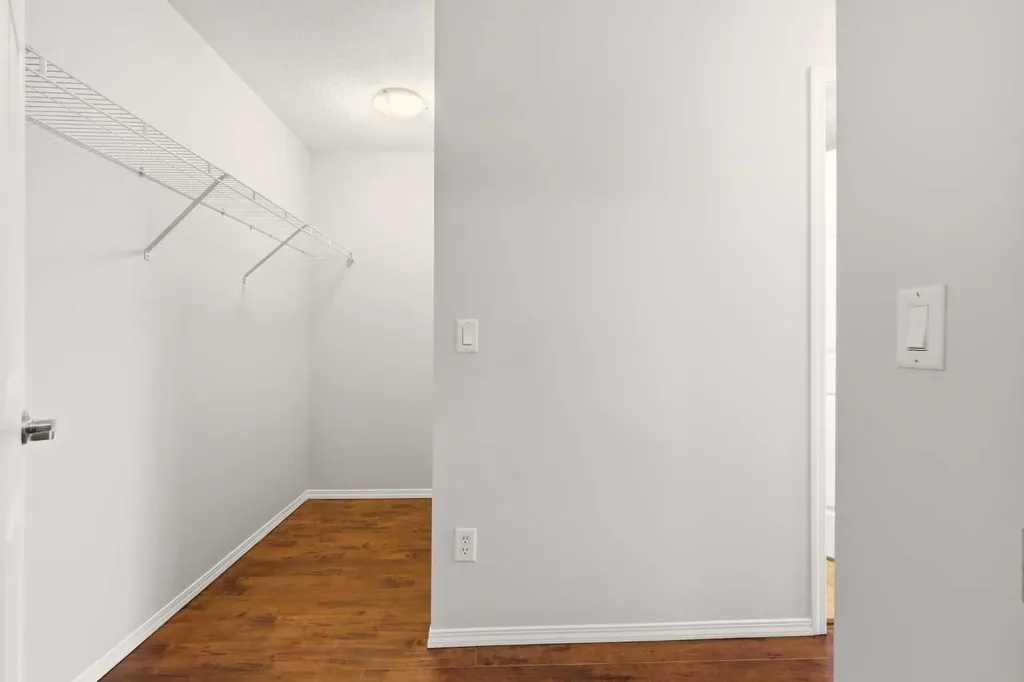 700 Willowbrook Road NW Airdrie AB T4B 0L5