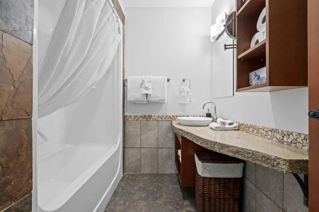 173 Kananaskis Way Canmore AB T1W0A3