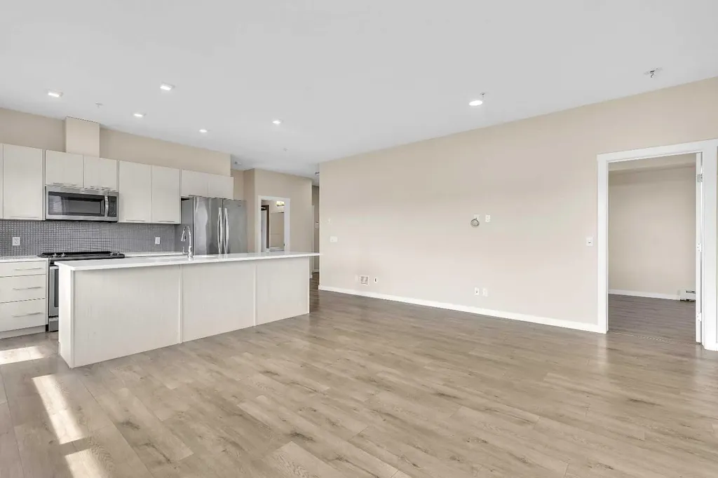 214 Sherwood Square NW Calgary AB T3R 1T6