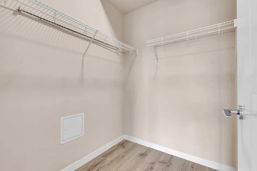 214 Sherwood Square NW Calgary AB T3R 1T6