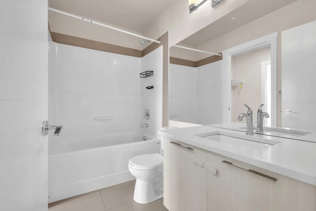 214 Sherwood Square NW Calgary AB T3R 1T6