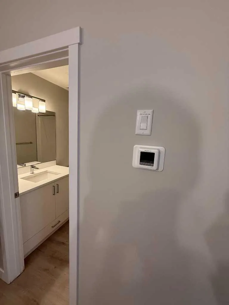 660 Shawnee Square SW Calgary AB T2Y 0X6