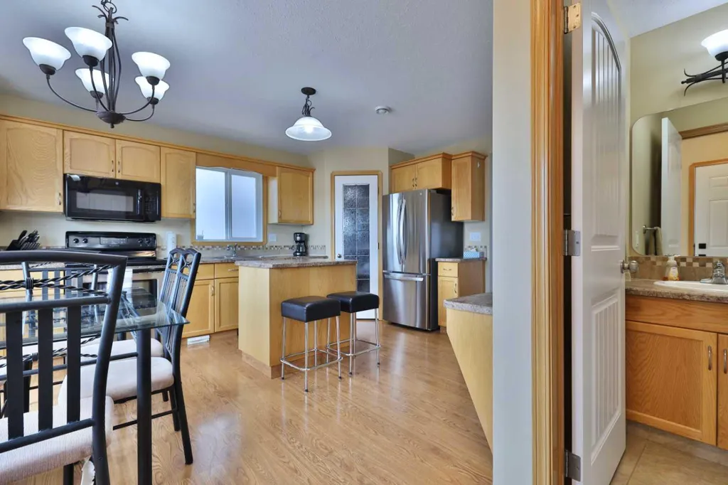 4513 73a Street Camrose AB T4V 1X9